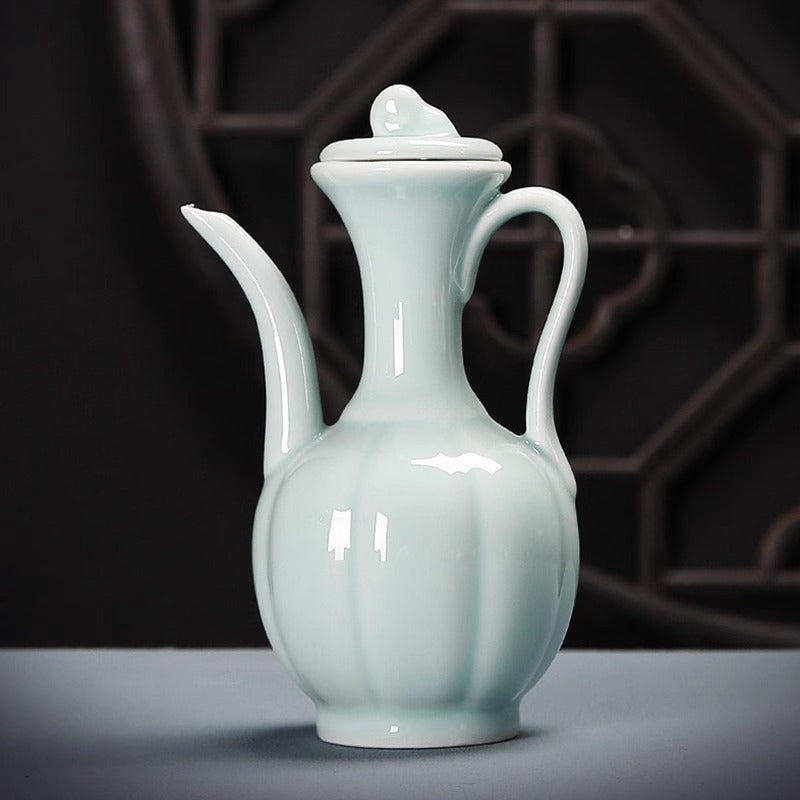 White porcelain ewer for imitating Song - style tea - whisking