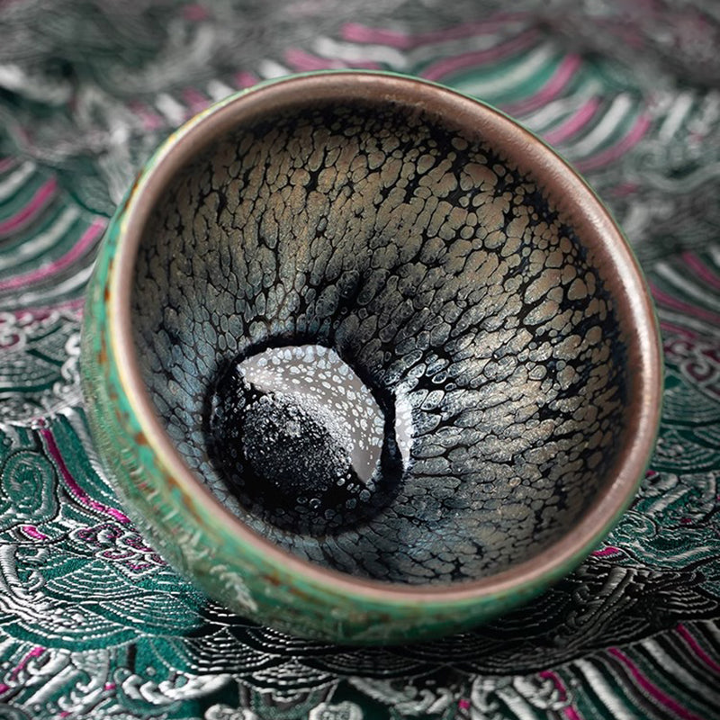 Tea cup of Jianzhan with Chinese lacquer