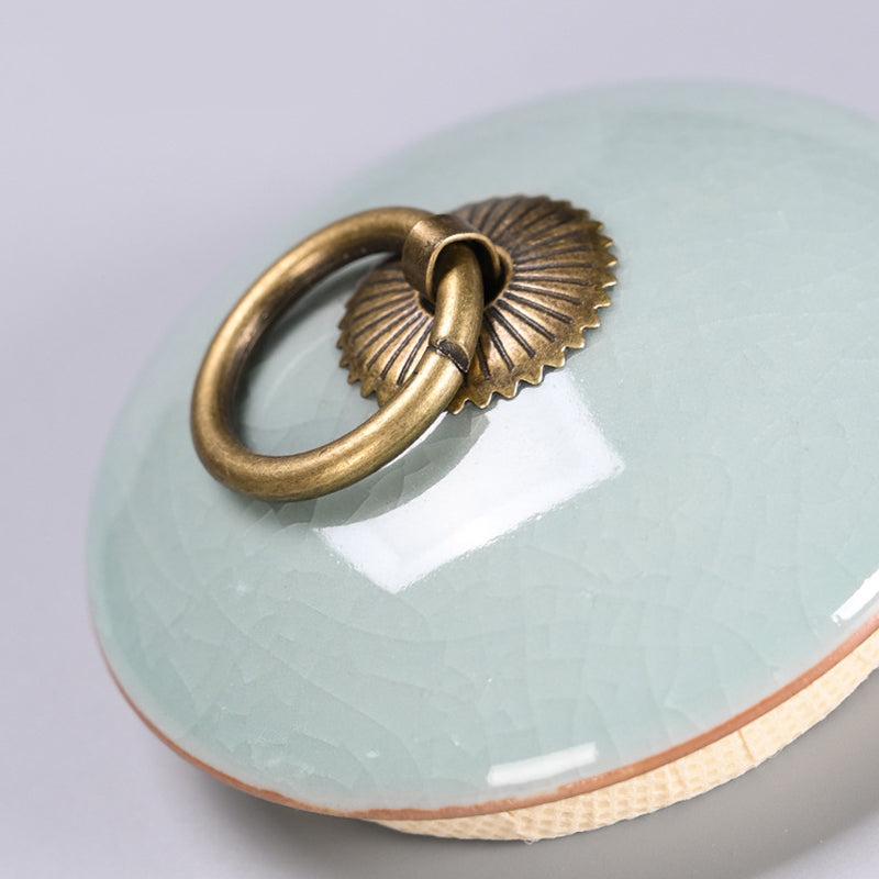 Ge Kiln Tea Caddy with Ice crack Pattern
