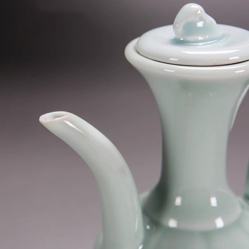White porcelain ewer for imitating Song - style tea - whisking