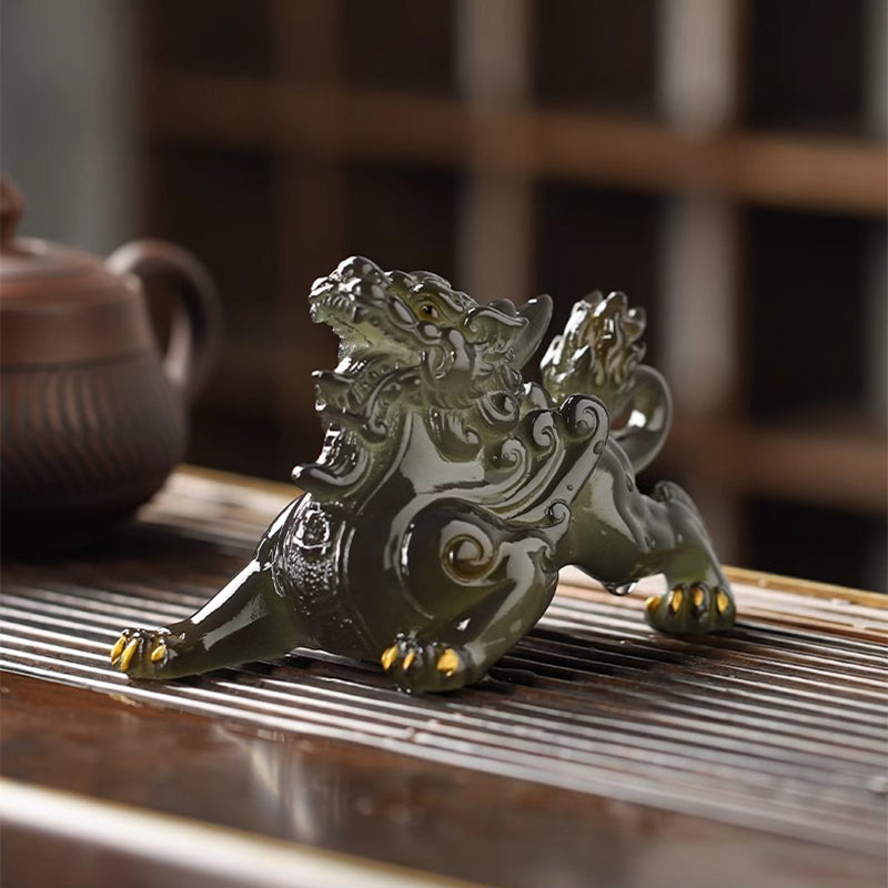 Color-changing and Glowing Tea Pet in the Shape of the Wealth-bringing Pixiu