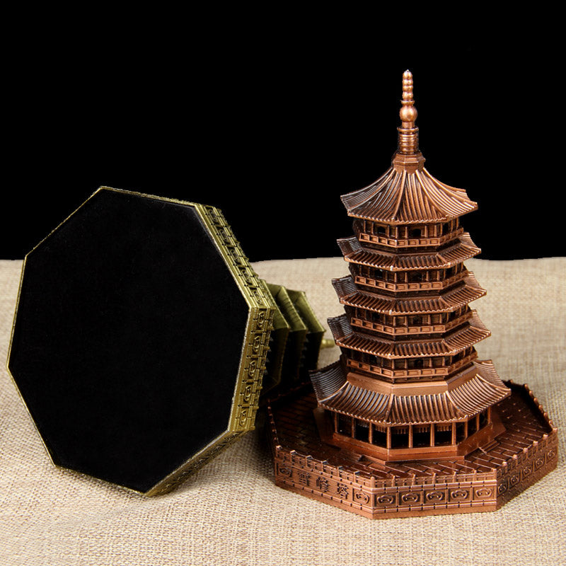Leifeng Tower---the blessings of Buddha