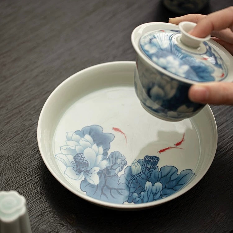 Blue & White Underglaze Lotus Koi Gaiwan Set | Heat-Resistant Floating Lid Porcelain Teacup for Gongfu Tea Brewing