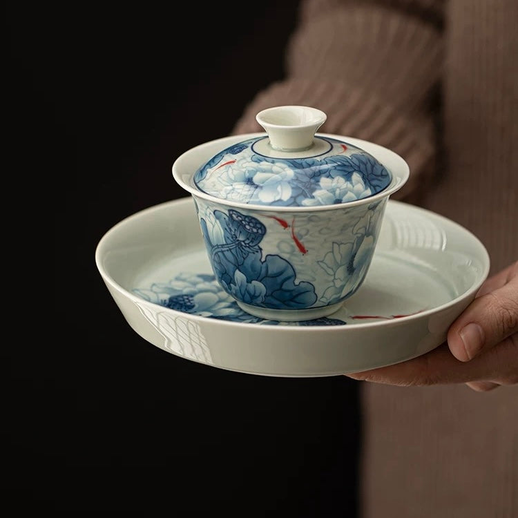 Blue & White Underglaze Lotus Koi Gaiwan Set | Heat-Resistant Floating Lid Porcelain Teacup for Gongfu Tea Brewing