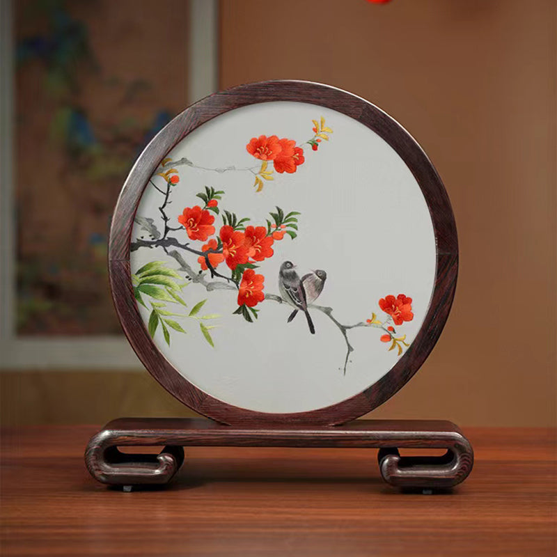 Suzhou embroidery of the auspicious and wealthy bird