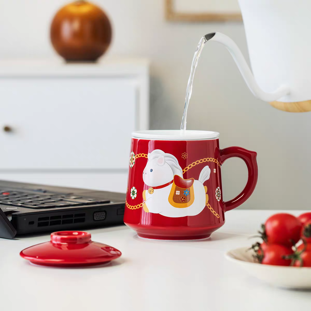 Red White Horse PorcelainTea Separation Cup: Where Traditional Chinese Elegance Meets Modern Practicality