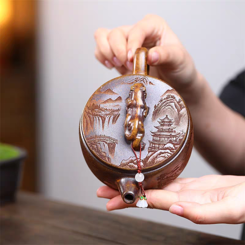 Legend Tiger Hanwa Yixing Zisha teapot
 
 
