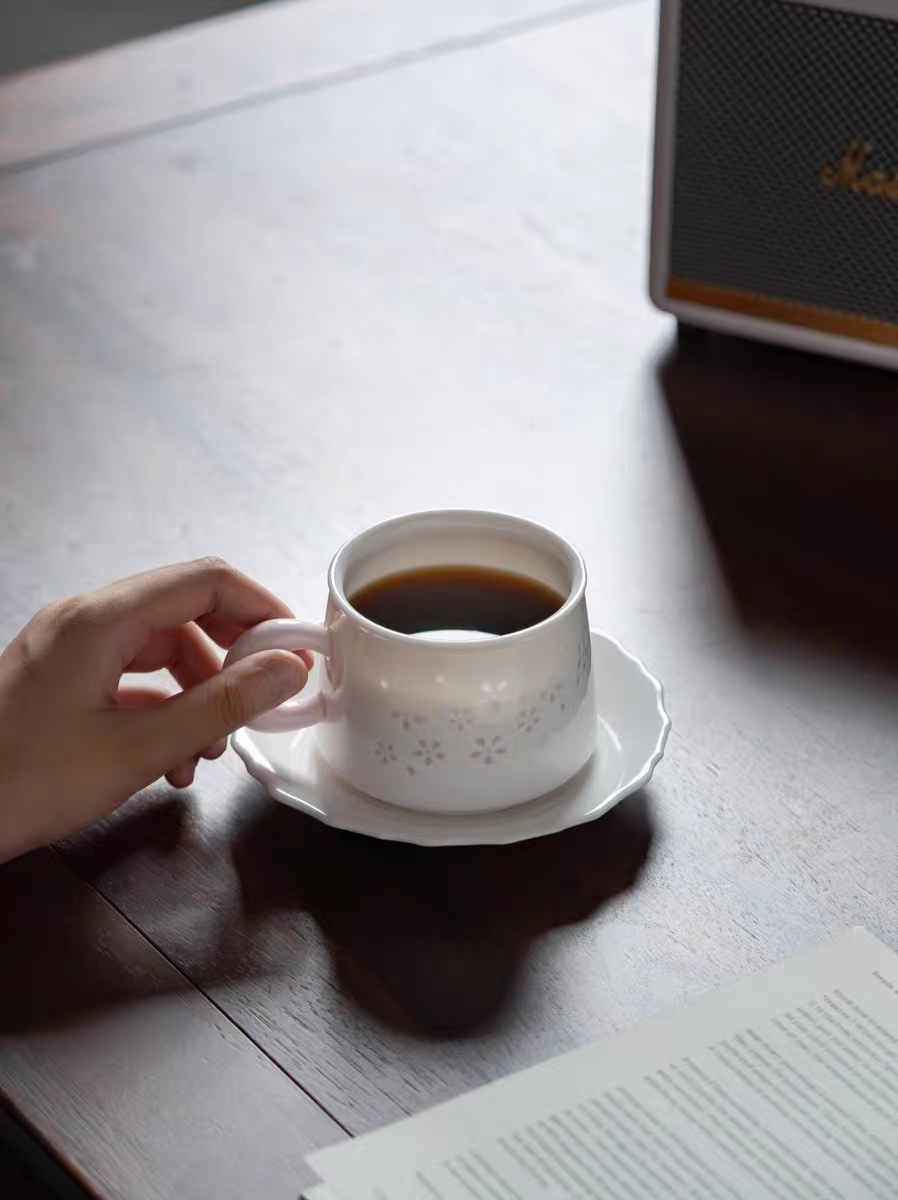 Exquisite Linglong Porcelain Cup Set - Gift Box for Coffee, Tea & Milk