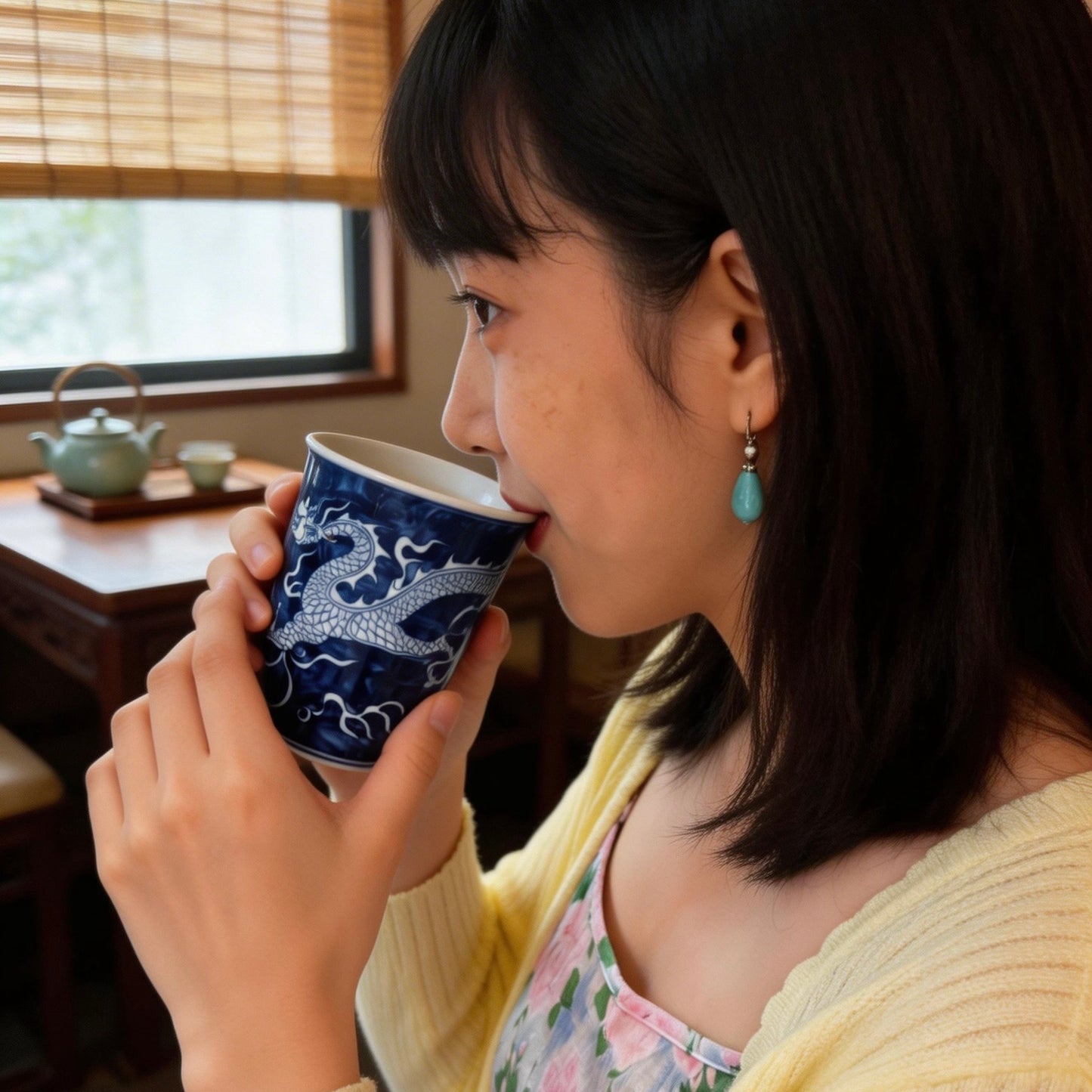 Handcrafted Porcelain Flying Dragon Master Cup – Large Capacity Artistic Tea Cup for Kung Fu Tea, Personal Use & Home Elegance